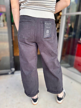 Black Barrel Crop Jean - Risen
